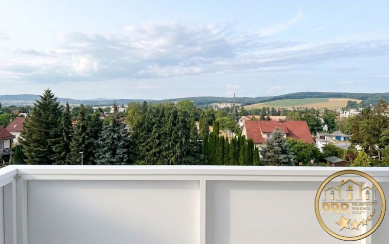 Pohľad z balkóna 3.jpg